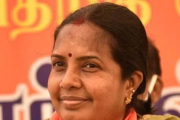 டாஸ்மாக் கடைகள் அருகே தடுப்பூசி முகாம் அமைக்கணும் : வானதி சீனிவாசன் வலியுறுத்தல்