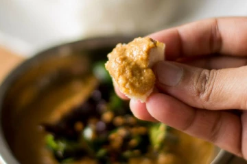 இட்லிக்கு தொட்டுக்க சுவையான கடலைப்பருப்பு தனியா துவையல்... 5 நிமிடத்தில் தயார்!