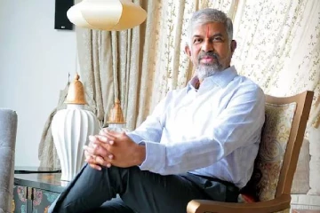 நண்பர் கட்டாயப்படுத்தியதால் ரூ 50,000 முதலீடு செய்த நபர்.... இன்று அவரது சொத்து மதிப்பு ரூ 18,480 கோடி