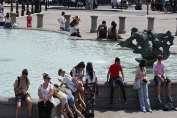 பிரித்தானியாவில் நிலவும் வரலாறு காணாத வெப்பம்! அரசு வெளியிட்ட தகவல்