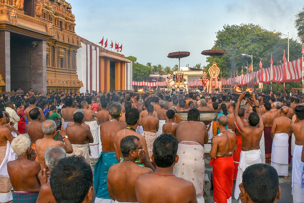 நல்லூர் ஆலய திருவிழா: யாழ். மக்களுக்கு பொலிஸார் விடுத்துள்ள கோரிக்கை (Live) | Request Made By Police To The Public Of Jaffna