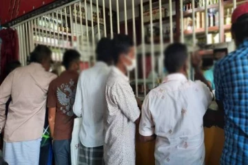 நாடளாவிய ரீதியில் சகல மதுபான சாலைகளுக்கும் பூட்டு