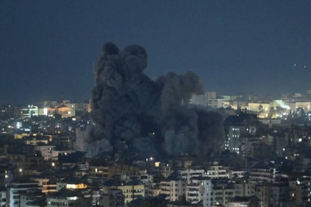 லெபனான் குடியிருப்புகள் மீது தாக்குதல் நடத்தும் இஸ்ரேல்! | Israel Attacks Lebanese Settlements லெபனான் குடியிருப்புகள் மீது தாக்குதல் நடத்தும் இஸ்ரேல்! | Israel Attacks Lebanese Settlements