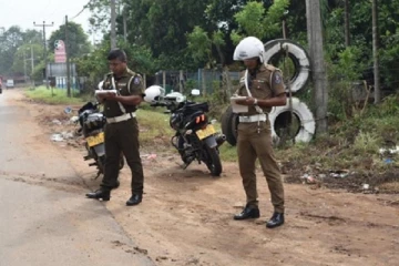 சட்டவிரோத வியாபார நிலையங்கள் அகற்றல்- கிராமசேவகர் மீது தாக்குதல்!