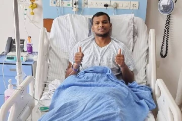 மருத்துவமனை படுக்கையில் படுத்திருக்கும் புகைப்படத்துடன் ட்விட்டரில் தனது உடல்நிலை குறித்து தமிழக வீரர் நடராஜன் வெளியிட்ட முக்கிய பதிவு