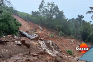 පස් කන්දක් කඩා වැටී පුද්ගලයන් 07ක් ජීවිතක්ෂයට - තවත් පිරිසක් අතුරුදන්