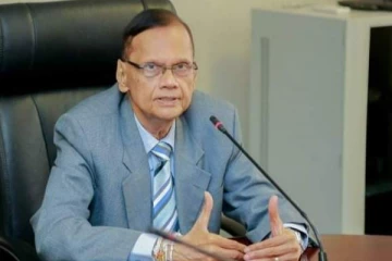 தேர்தலை ஒத்திவைப்பதற்கான காரணங்களை அரசாங்கம் தேடிக்கொண்டிருப்பதாக ஜீ.எல்.பீரிஸ் குற்றச்சாட்டு