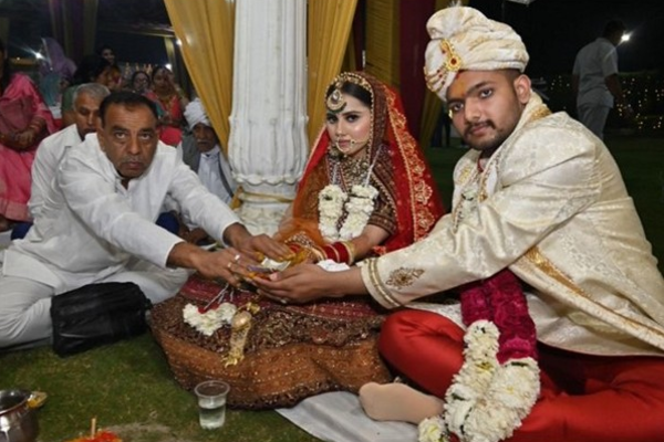 இந்திய இளம்பெண் கொலை வழக்கு: நான்கு பிரித்தானிய பொலிசார் மீது ஒழுங்குமுறை விசாரணை | 4 Uk Police Officers Face Investigate On Murder