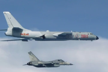 இதற்குள் சீனா நமது முழு நாட்டையும்  ஆக்கிரமிக்கும்! பிரபல நாட்டின் பாதுகாப்பு அமைச்சர் எச்சரிக்கை