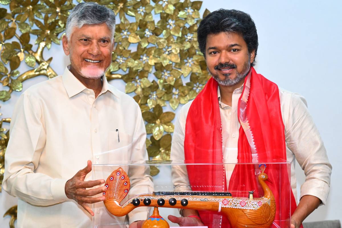 சென்னைக்கு 3 TMC தண்ணீர்; முதல்வர் விஜய்யின் பேச்சுவார்த்தைக்கு பின்னர் ஆந்திர அரசு முடிவு | Andhra To Release 3 Tmc Water After Cm Vijay Visit சென்னைக்கு 3 TMC தண்ணீர்; முதல்வர் விஜய்யின் பேச்சுவார்த்தைக்கு பின்னர் ஆந்திர அரசு முடிவு | Andhra To Release 3 Tmc Water After Cm Vijay Visit