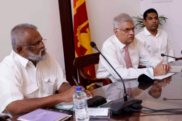 இக்கட்டான நிலைமையில் நாட்டினைக் காப்பாற்ற வேண்டும் - அமைச்சர் டக்ளஸ்