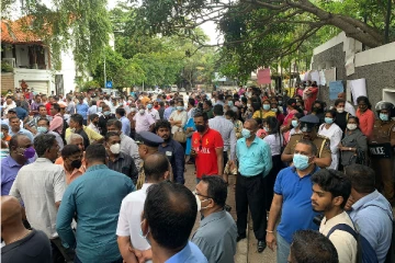 எரிசக்தி அமைச்சரின் திட்டத்திற்கு எதிராக இலங்கை பெட்ரோலிய கூட்டுத்தாபன தொழிற்சங்கங்கள் போராட்டம் (Video)