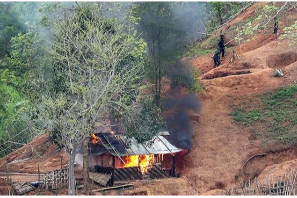 மியான்மாரின் விமான தளங்கள் மீது அடுத்தடுத்து ராக்கெட் தாக்குதல்! | Rockets Fired At Myanmar Air Bases In Myanmar மியான்மாரின் விமான தளங்கள் மீது அடுத்தடுத்து ராக்கெட் தாக்குதல்! | Rockets Fired At Myanmar Air Bases In Myanmar