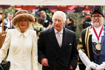 ஏன் எங்கள் பணத்தை வீணாக்குகிறீர்கள்?... மன்னர் சார்லசுக்கு இங்கிலாந்திலும் எதிர்ப்பு