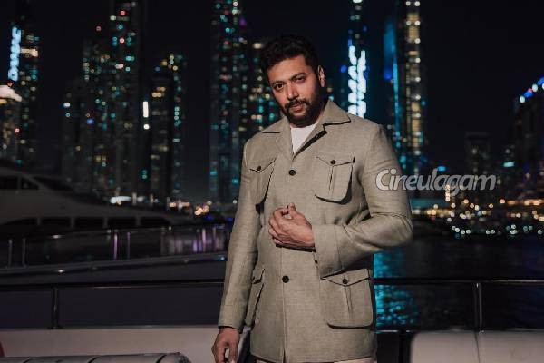 சிங்கிளாக ஆன்மிக சுற்றுலா சென்ற நடிகர் ரவி மோகன்.. எங்கு தெரியுமா? | Ravi Mohan Went To Temple Visit Details சிங்கிளாக ஆன்மிக சுற்றுலா சென்ற நடிகர் ரவி மோகன்.. எங்கு தெரியுமா? | Ravi Mohan Went To Temple Visit Details