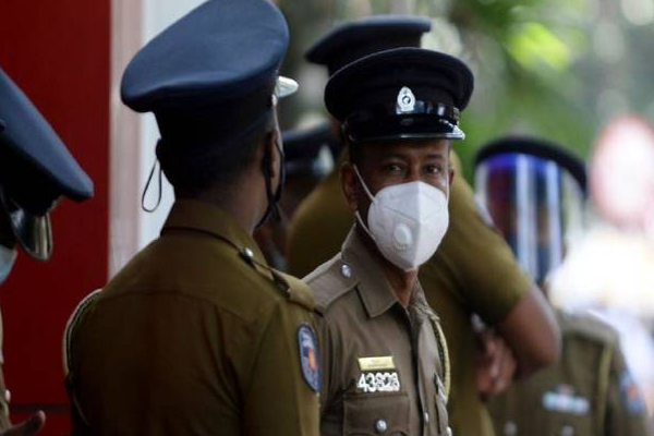 திருகோணமலையில் பொலிஸ் அதிகாரி ஒருவர் அதிரடி கைது! சிக்கிய மர்மபொருள் | Police Officer Arrest Kerala Ganja In Trincomalee