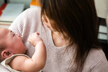 ஆவி புகுந்ததாக 6 மாத குழந்தை அனுபவித்த துயரம்; நவீன காலத்திலும் மூட நம்பிக்கையின் உச்சம்