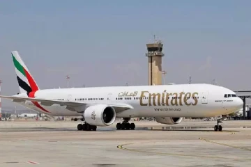 ரஷ்ய விமானத்தின் என்ஜினில் திடீரென வெளியேறிய புகையினால் பரபரப்பு