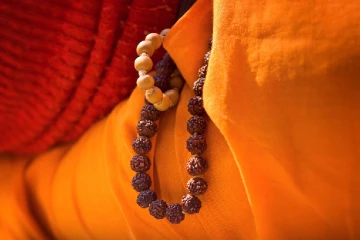 பாவத்தை துறந்து சாமியாராக நினைத்தவர் செய்த சம்பவத்தால் கிலி ; கிணற்றுக்குள் கிடந்த பிறப்புறுப்பு