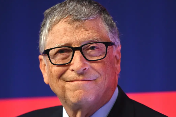 ஒட்டுமொத்த சொத்துக்களையும் நன்கொடையாக வழங்க பில் கேட்ஸ் முடிவு - ஐபிசி தமிழ்