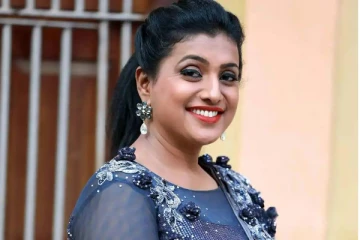 செருப்பால் சர்ச்சையில் சிக்கிய பிரபல நடிகை !