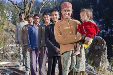 ஒரே பெண்ணை திருமணம் செய்துகொண்ட 5 சகோதரர்கள்! எங்கு தெரியுமா?