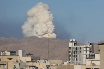 දැන් හරිනේ - ඉරානයත් ඊශ්‍රායලයට ප්‍රතිප්‍රහාර එල්ල කරයි - යුධ ගිනි ඇවිලෙයි