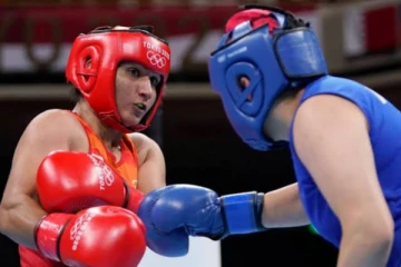 குத்துச்சண்டையில் அலற விட்ட பூஜா ராணி .. காலிறுதிக்கு தகுதி