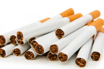 சிகரெட் வாங்குவதற்கு தடை விதித்த நாடு