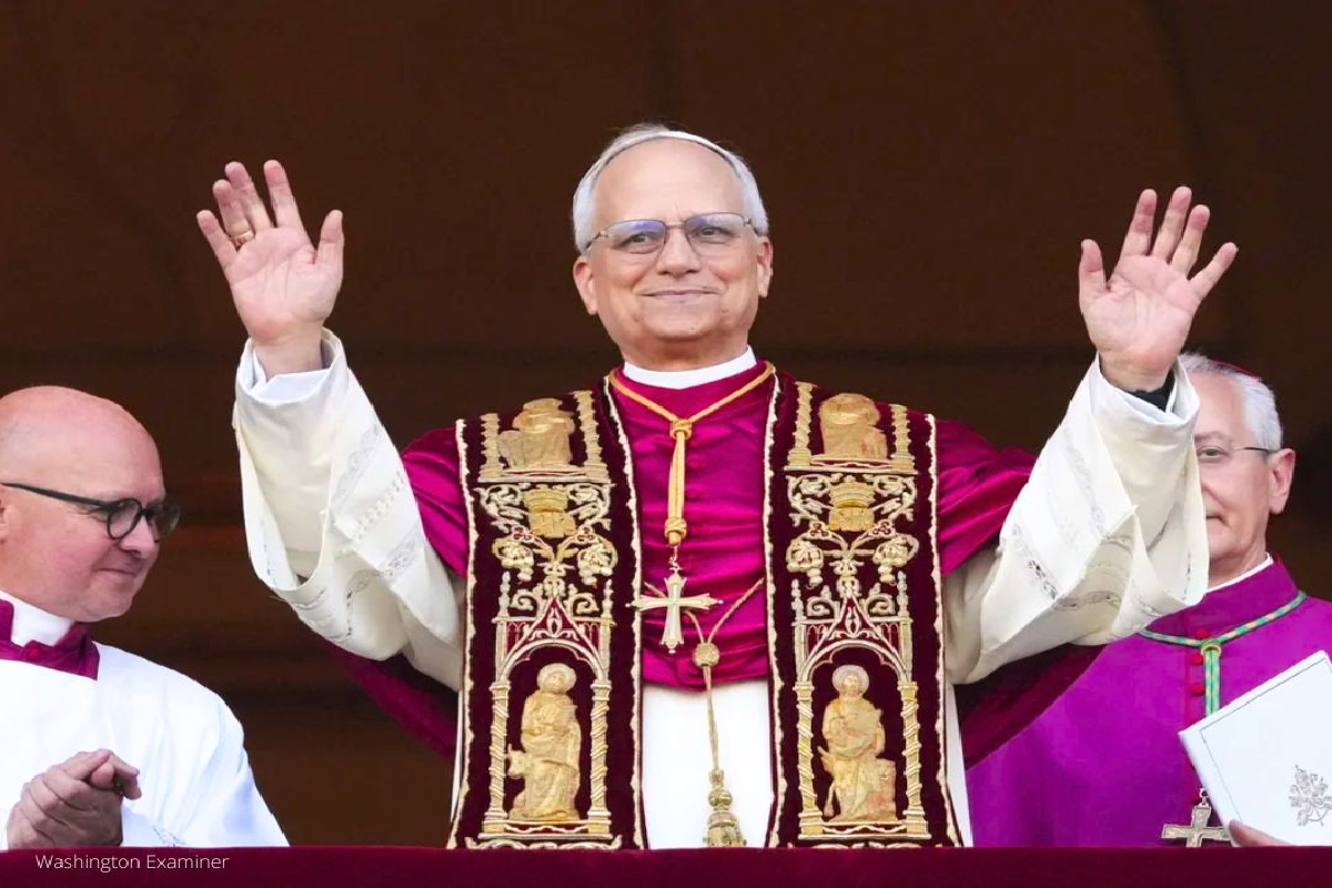 ஈரான் போர் குறித்த சர்ச்சை : போப் லியோவிடம் மன்னிப்பு கேட்க ட்ரம்ப் மறுப்பு : முற்றுகிறது முறுகல் | Trump Refuses To Apologize To Pope Leo