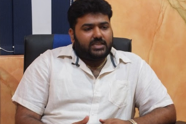 யாழில் வீட்டுக்குள் இயங்கும் மதுபானசாலை; அங்கஜன் விசனம் | An In House Brewery In Jaffna Angajan Visanam