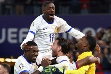 போர்த்துக்கல் அணியை தோற்கடித்து அரையிறுதிக்கு முன்னேறிய பிரான்ஸ்