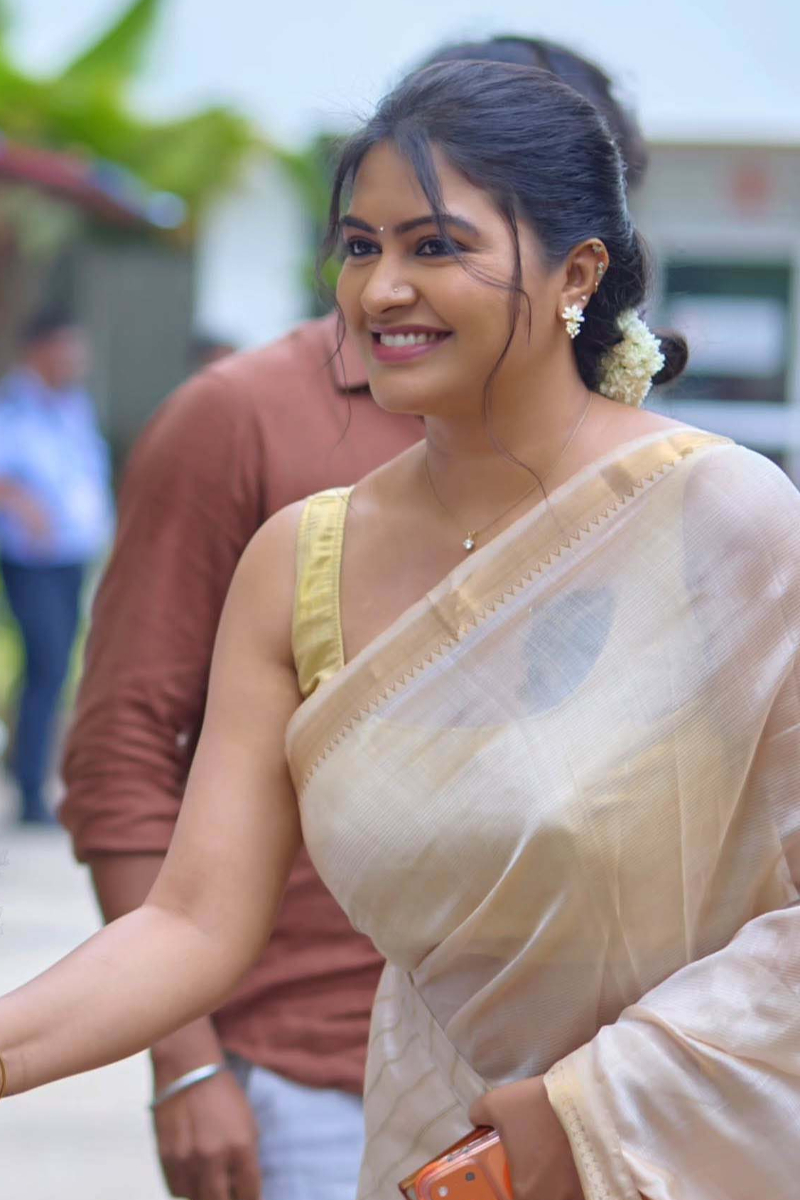 புடவையில் ரச்சிதா மகாலட்சுமி வெளியிட்ட புகைப்படம்... | Actress Rachitha Mahalakshmi Saree Photoshoot