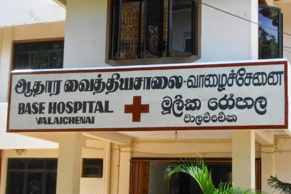 பொலிஸார் வராமல் வரமாட்டேன்; தாக்குதலில் காயமடைந்தவர் அடம்பிடிப்பு | I Will Not Leave Without The Police Attack Victim