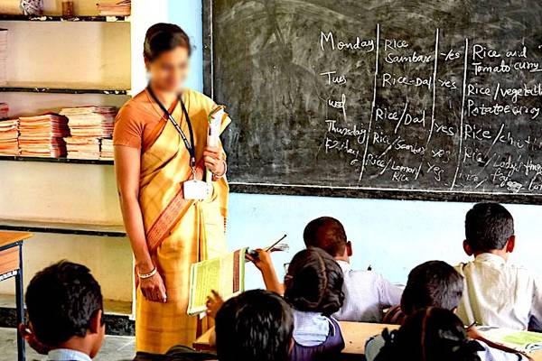 ஆசிரியராக விரும்புவோருக்கு வெளியான முக்கிய அறிவிப்பு | Moe Says Teachers Must Be Graduates Sri Lanka
