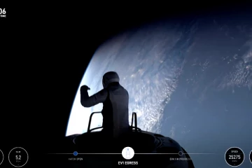 தொழில்முறை அல்லாத முதல் விண்வெளி நடை: வரலாறு படைத்த பில்லியனர்