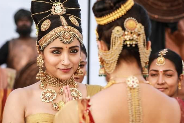 செல்பி எடுத்து கொண்ட பொன்னியின் செல்வன் பட இளவரசிகள்! இணையத்தில் செம வைரலாகும் புகைப்படம்