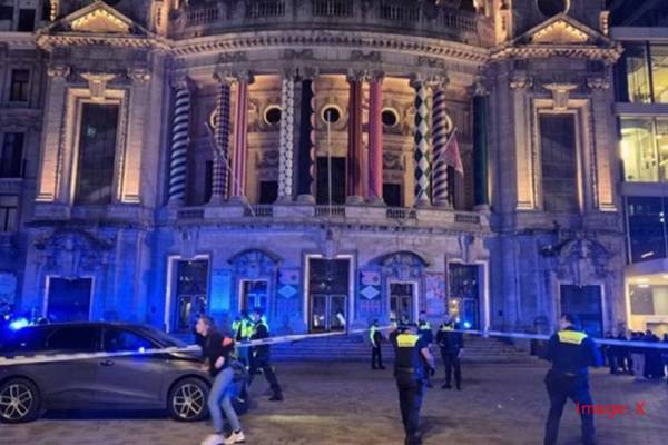 ஐரோப்பிய நகரமொன்றில் கொடூர சம்பவம்... காயங்களுடன் தப்பிய பலர் | Mass Stabbing Attack Pure Chaos ஐரோப்பிய நகரமொன்றில் கொடூர சம்பவம்... காயங்களுடன் தப்பிய பலர் | Mass Stabbing Attack Pure Chaos