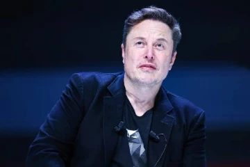 உலகின் மிகப்பெரும் கோடீஸ்வரர் எலோன் மஸ்கின் கல்வித் தகுதி: அவரின் மொத்த சொத்து மதிப்பு