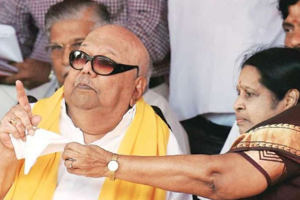 கலைஞர் மனைவிக்கு உடல்நிலை பாதிப்பு? தொடர் சிகிச்சையில் இருப்பதாக தகவல்! - தமிழ்நாடு