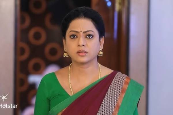 மோனிகா பாடலுக்கு மகனுடன் வைப் செய்த பாக்கியலட்சுமி செல்வி.. புது வீடு வாங்கிட்டாங்களா? | Baakiyalakshmi Selvi And Akash Monica Song Video