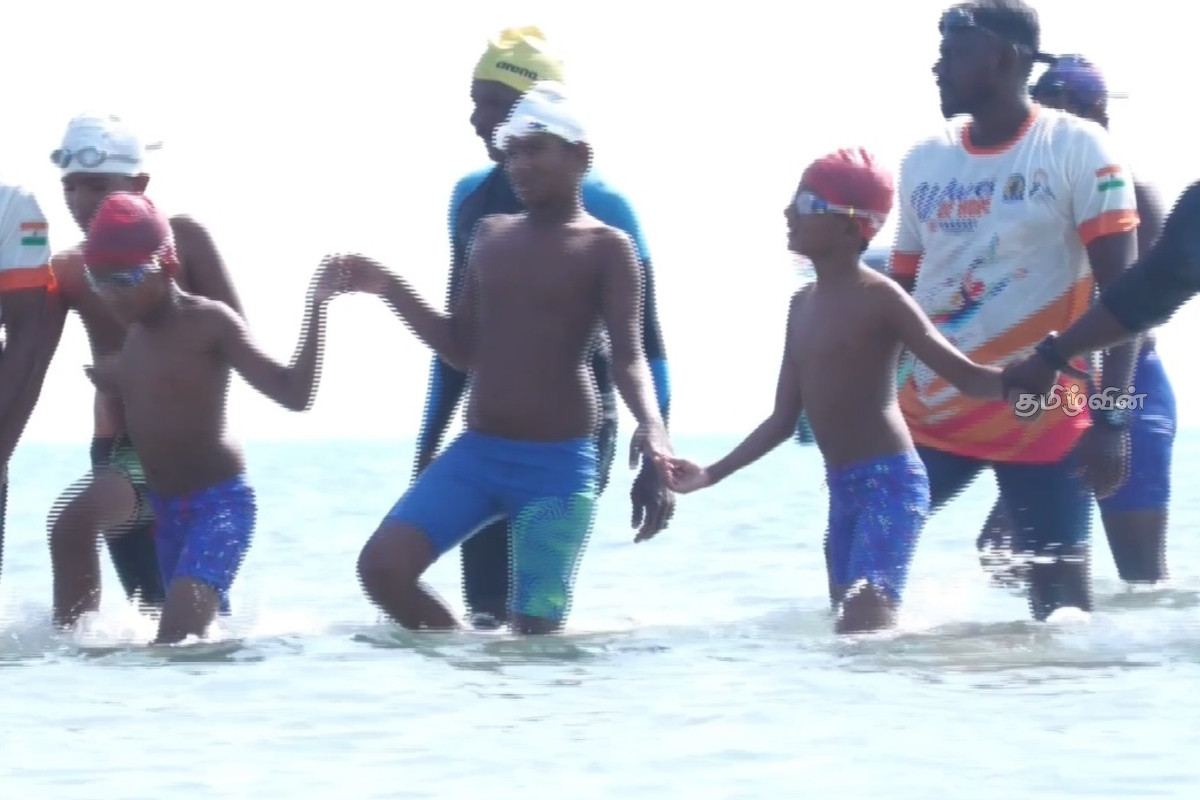 தனுஷ்கோடி - தலைமன்னார் கடலில் 18 மணி நேரம் நீந்தி சாதனை படைத்த நான்கு மாற்றுதிறனாளிகள் | Four Differently Abled People Who Swam 18 Hours