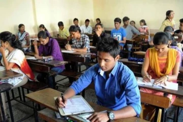 ஹால் டிக்கெட்டில் தவறுதலாக பிரிண்ட்..குரூப் 2 தேர்வு எழுத அனுமதி மறுப்பு..!