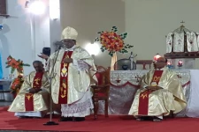 யாழ். மரியன்னை பேராலயத்தில் நத்தார் விசேட பூஜை ஆராதனைகள்