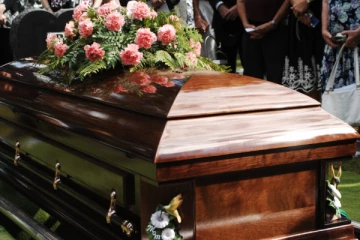 சட்டவிரோத மலர்சாலையை தடைசெய்ய தீர்மானம்