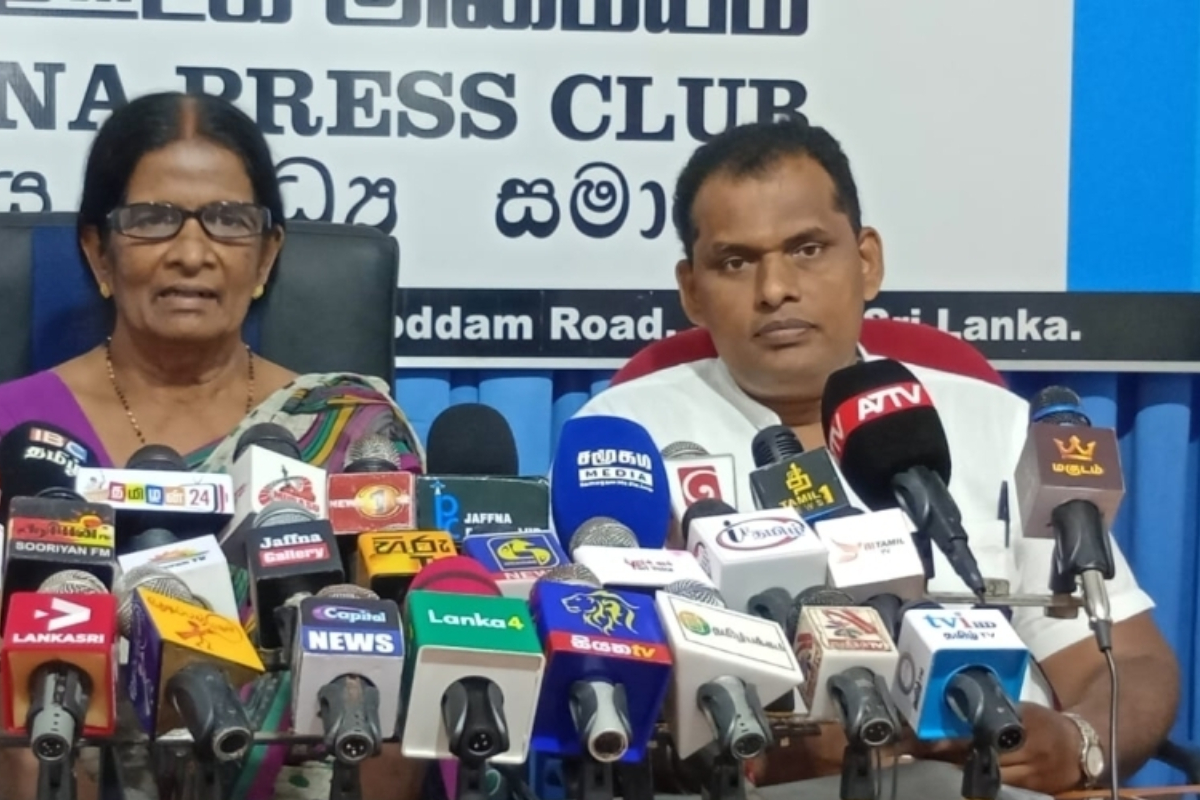 யாழில் சமஸ்டி தொடர்பில் வகுப்பெடுத்த ஜி.எல்.பீரிஸ்! விமலேஸ்வரி கடும் கண்டனம் | Gl Peiris Invited To Memorial Thanthai Chelva