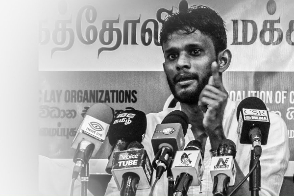 சிவில் செயற்பாட்டாளர் ஷெஹான் புலனாய்வு அதிகாரிகளினால் கைது! - ஐபிசி தமிழ்