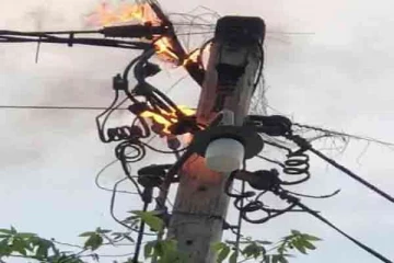 மின் கம்பியில் தீ பரவியதை பார்த்தவர் அதிர்ச்சியில் மரணம்