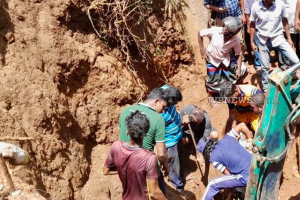 தொழிலாளர்கள் மீது சரிந்து விழுந்த மண் மேடு ; மூவரும் பலி | Landslide Collapsed On Workers