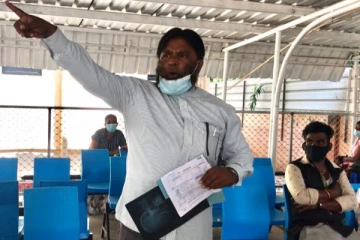 அரச மருத்துவ அதிகாரிகள் பணிப்பகிஸ்கரிப்புக்கு  எதிராக கொந்தளித்த நோயாளி